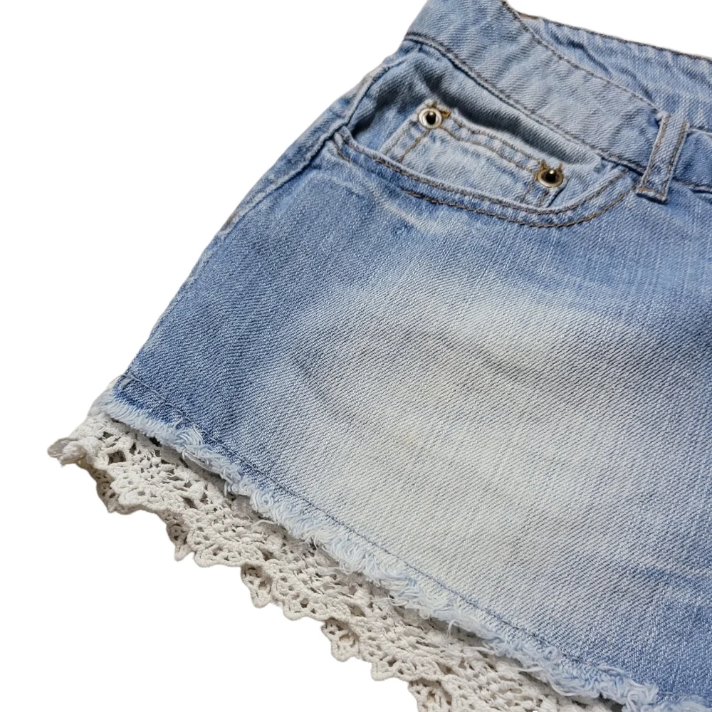 Forever 21 Crochet Lace Denim Shorts Sz 26